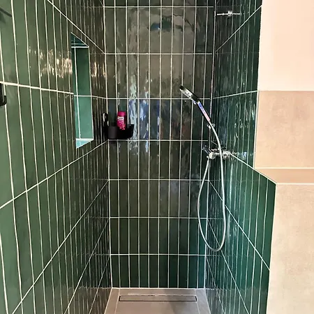 Komfortable Stadtwohnung Mit Terrasse Apartamento