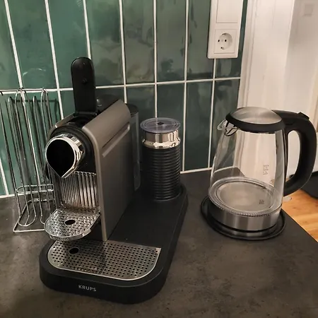 Komfortable Stadtwohnung Mit Terrasse